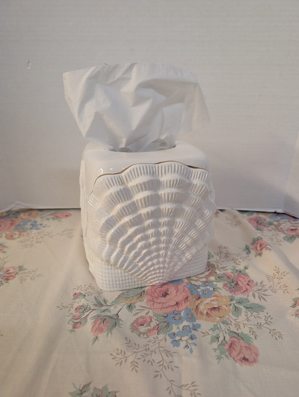 Vintage 1998 Allure Shell Sea Jewels Ceramic Beach Decor Tissue Box Cover